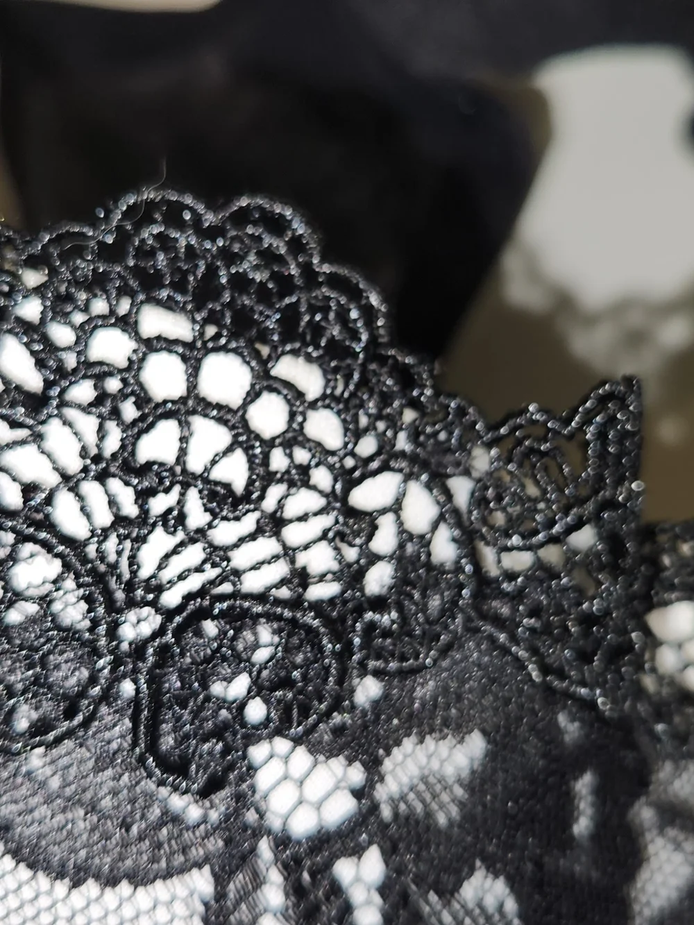 Black & White Lace Underwire Bra 40DDD